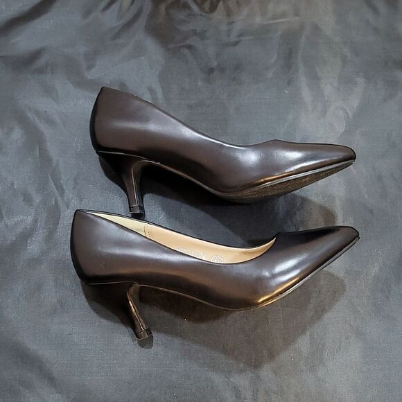 MIIM POINTED TOE SLIP-ON WOMEN"S LOW HEEL PUMPS - Picture 9 of 11